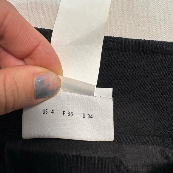 Akris Punto black pleated skirt - Picture 4 of 4